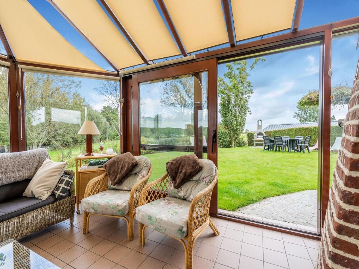 Stunning Holiday Home In Oombergen With Terrace And Garden Zottegem Exterior foto